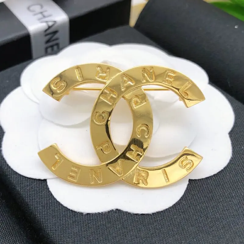 chanel brooches pour femme s_12052373